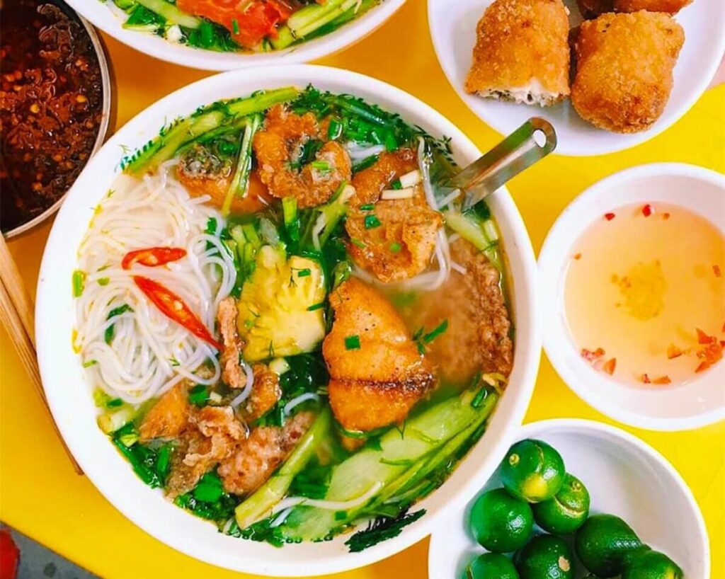 19 BEST local food in Hanoi that you MUST try once! 12 what to eat in hanoi