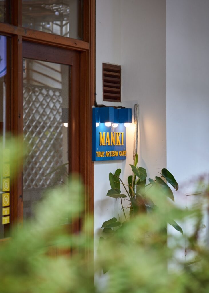 6aa4a381 2a55 4c5d b831 8b426402c96d - 12 Charming “Cafe Apartment” Coffee Shops in Ho Chi Minh City