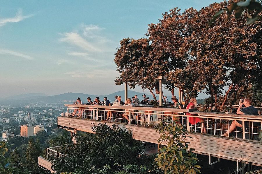 Chuon Chuon Bistro & Skybar