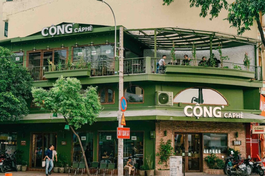 a36781ef 3dfe 4b43 9294 b56334e24749 - 12 Charming “Cafe Apartment” Coffee Shops in Ho Chi Minh City