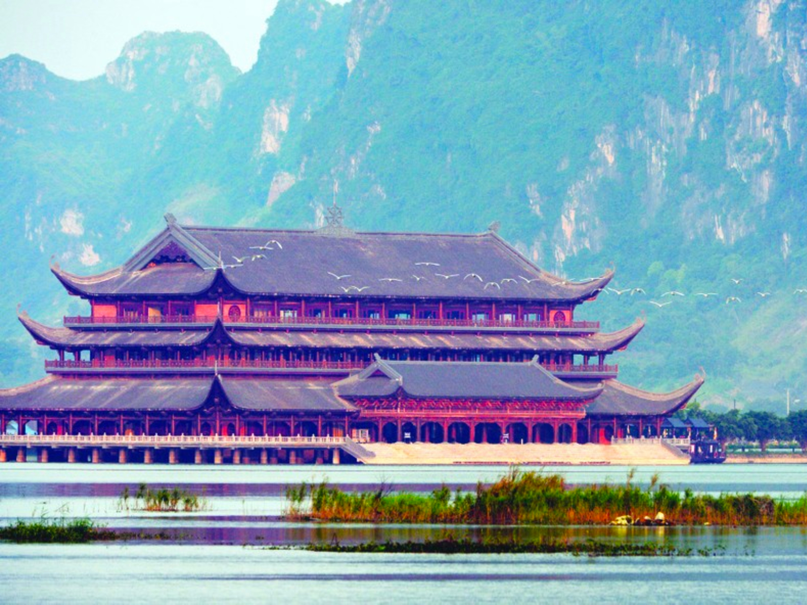 Vietnamese Ancient Temple – 1 Day Tour – Tam Chuc Pagoda – Dia Tang Phi Lai