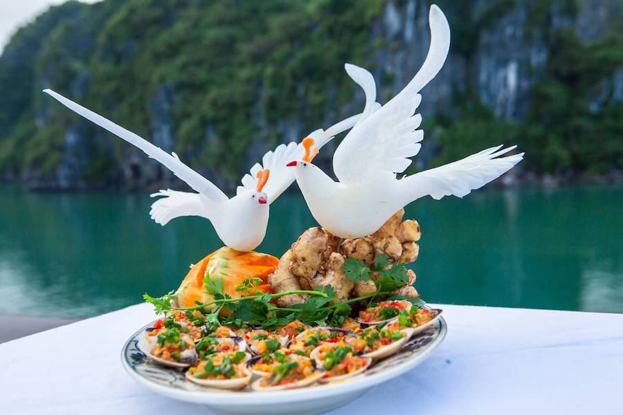 Fantastic Food To Eat In Halong Bay: 15 Delicious Dishes