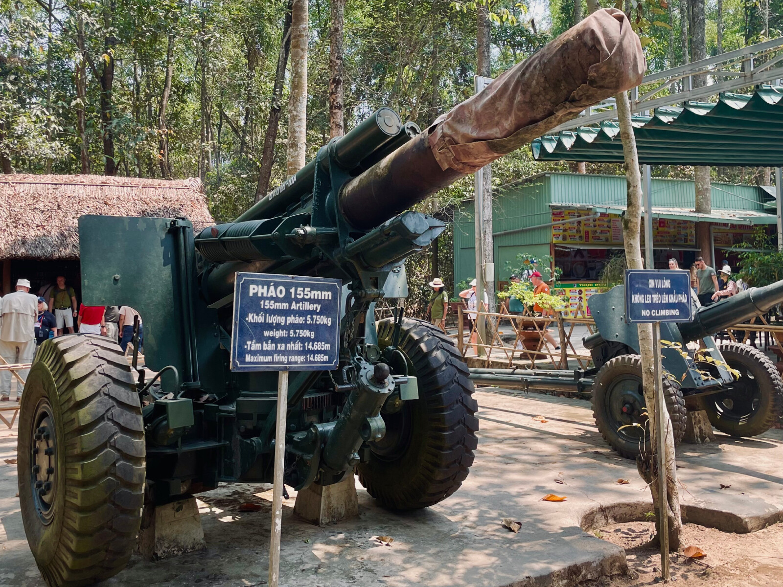cu chi tunnels tour