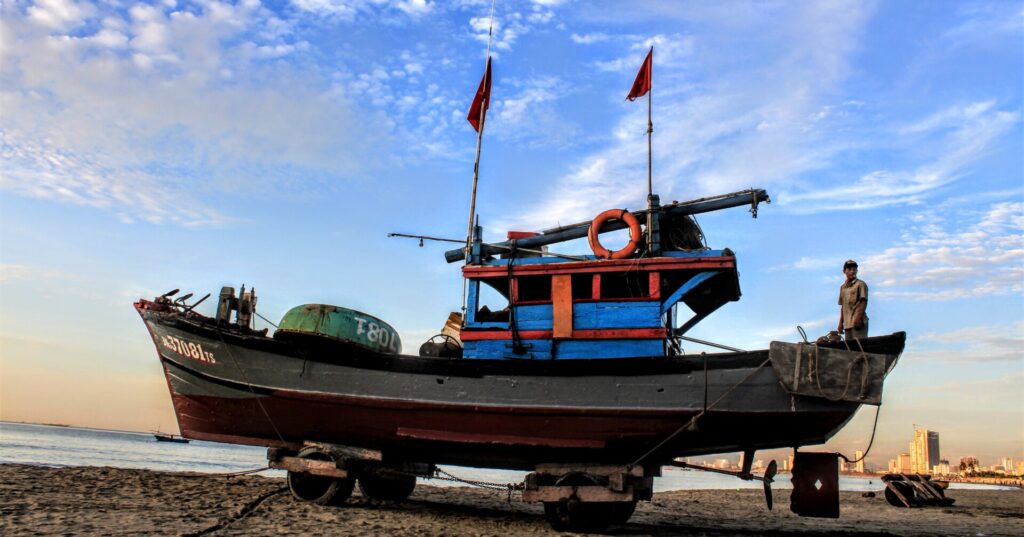 fishing in da nang