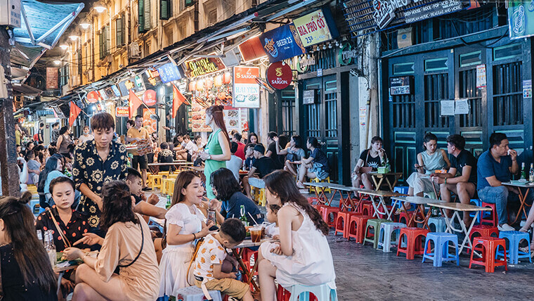 A Complete Guide To Ta Hien Beer Street | Discover Hanoi Nightlife 7 ta hien beer street