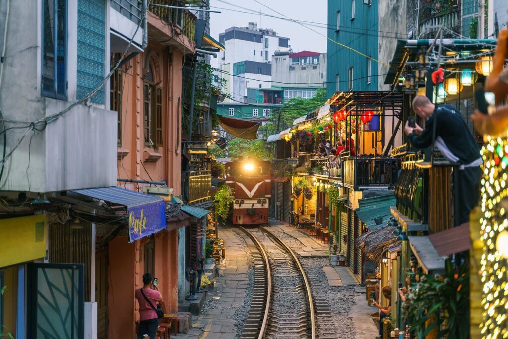 hanoi train street