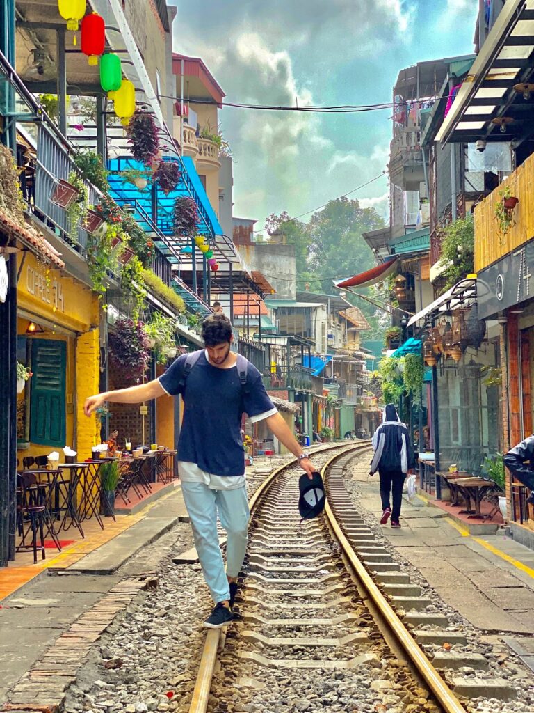 hanoi train street