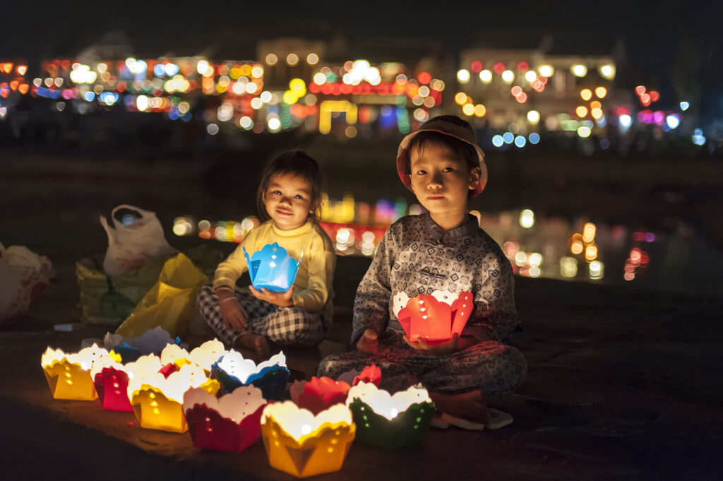 Best Time To Visit Hoi An For Weather, Festivals, And Tourism 9 Hoi An lantern festival