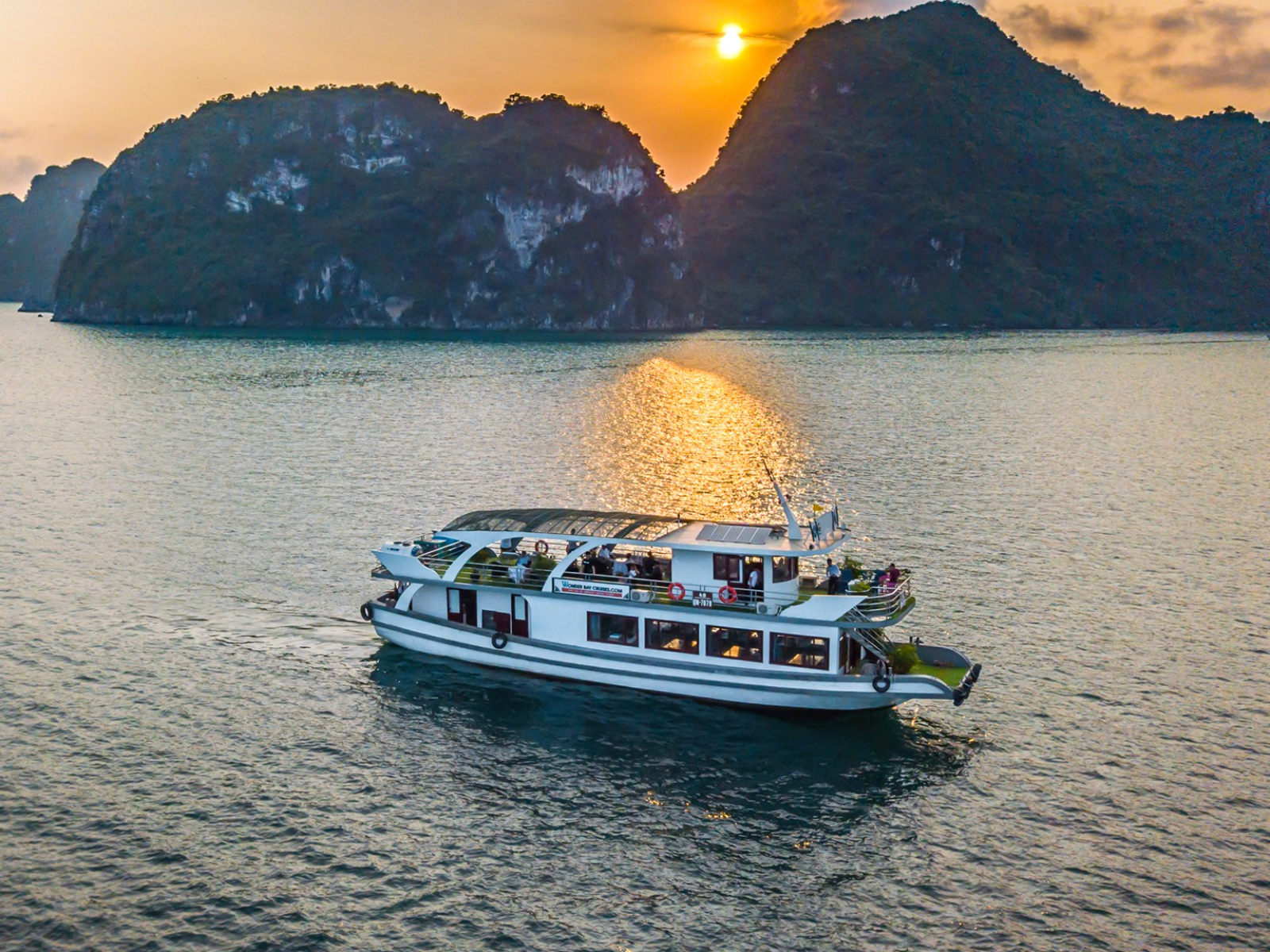 Luxury Lan Ha Bay Cruise Day Trip