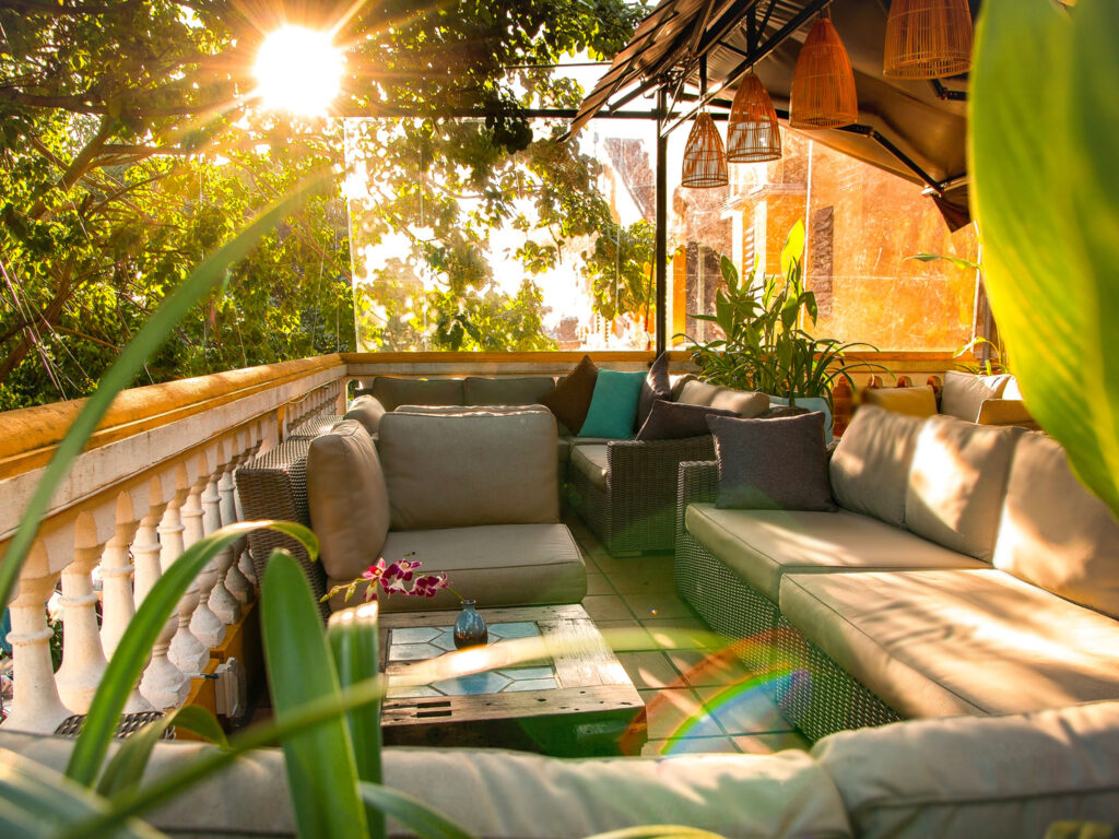 Market Bar - Market Terrace