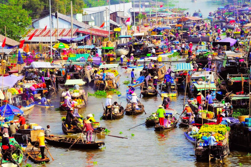 5 Mekong Delta Floating Market Experiences | Trading And Tradition 6 tra on floating market