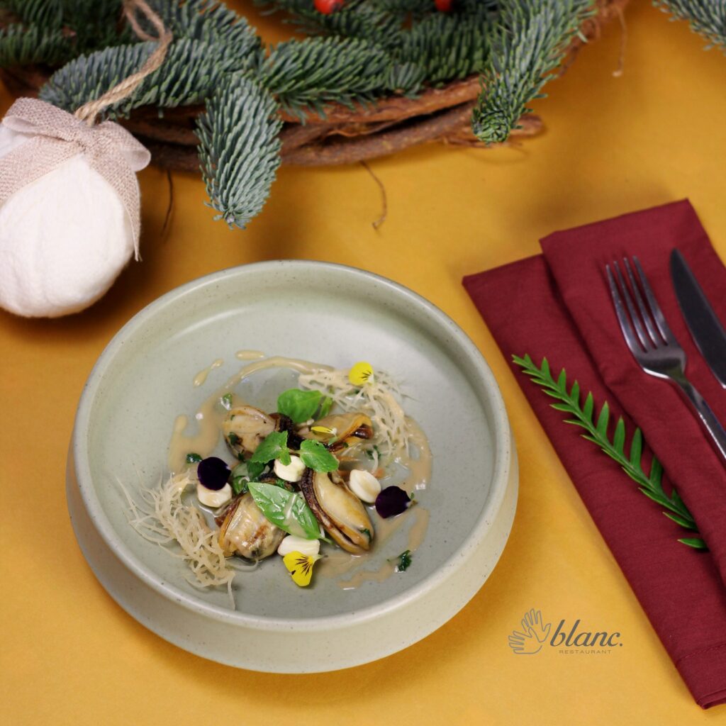 Culinary Innovation Meets Social Change: Germ Doornbos' Journey of the Senses Unveiled 10 blanc