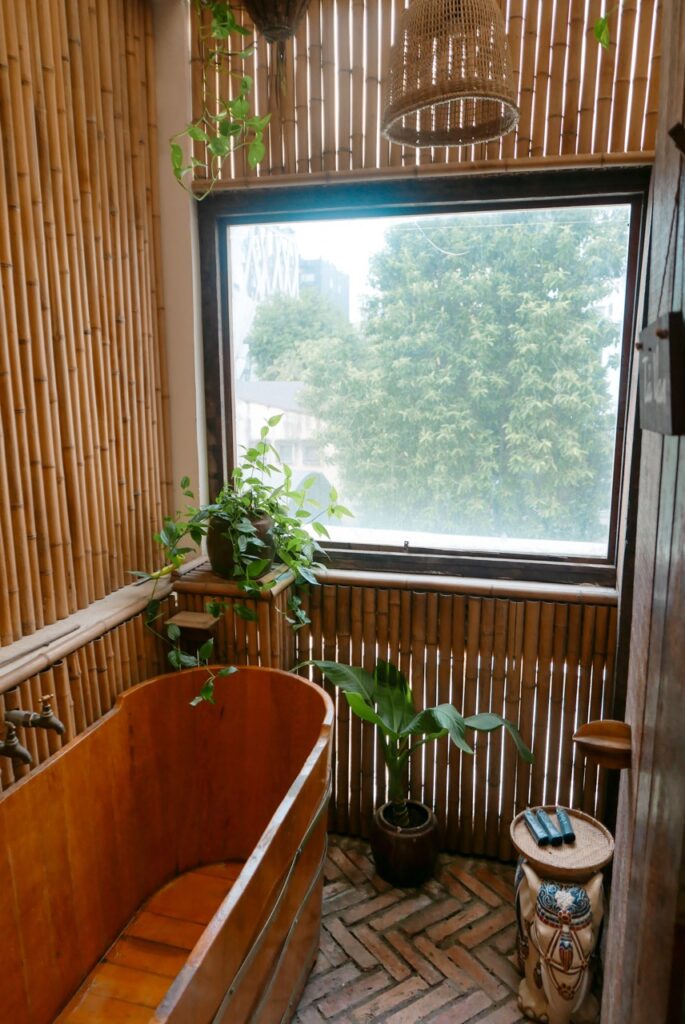 Culinary Innovation Meets Social Change: Germ Doornbos' Journey of the Senses Unveiled 27 noir spa