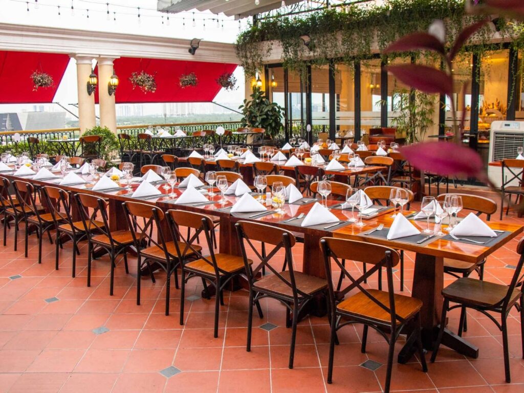 12 Spectacular Rooftop Bars in Saigon 4 Breeze Sky Bar