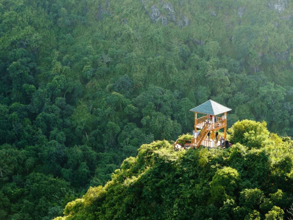 national parks in vietnam