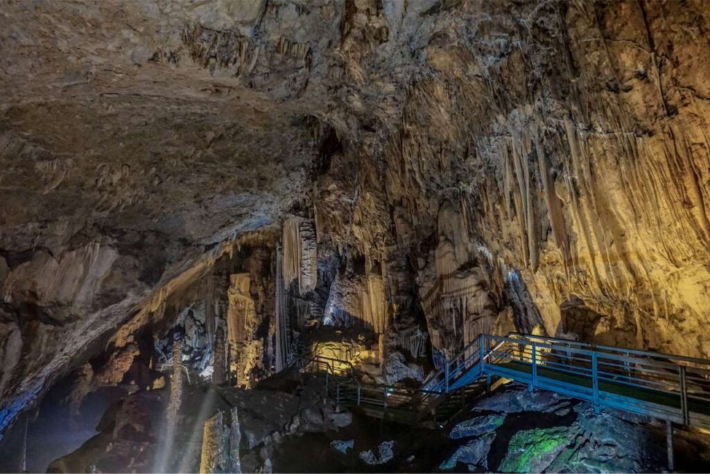 lung khuy cave ha giang - Adventure In The Ha Giang Loop: Your Comprehensive Guide To Routes, Tips, And Hidden Treasures