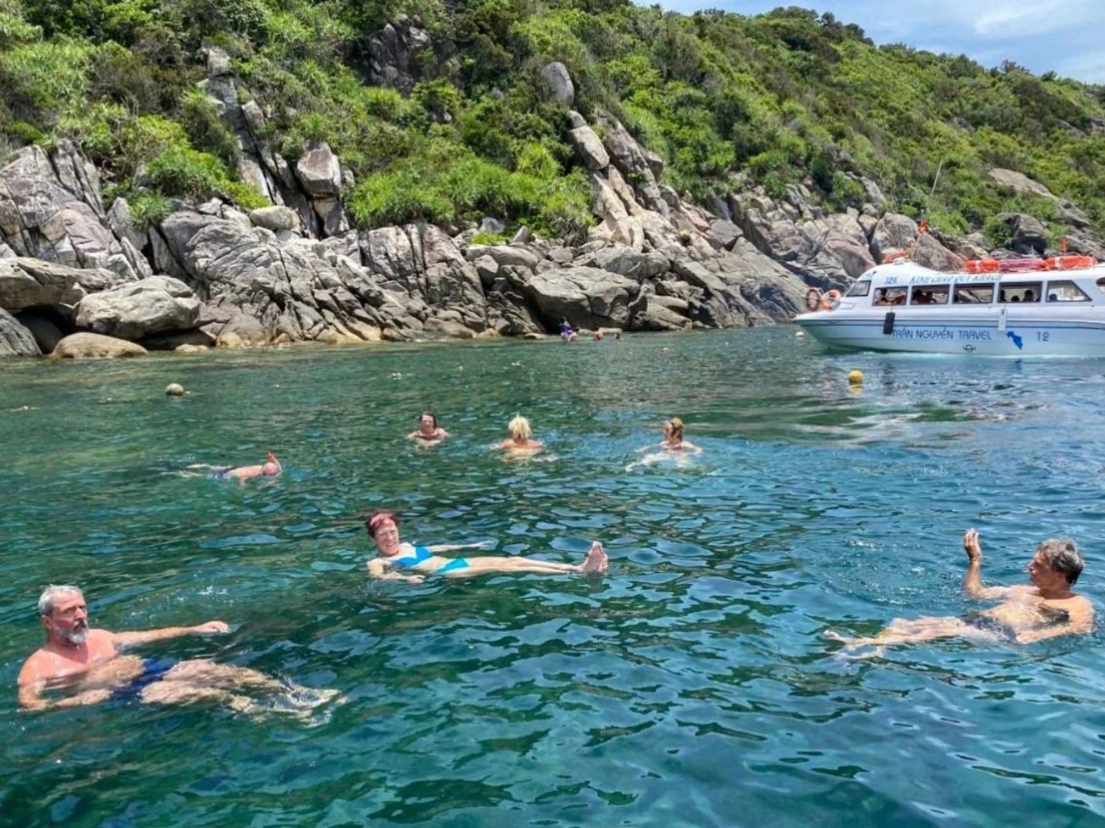 Cham Island Sightseeing And Snorkeling Tour