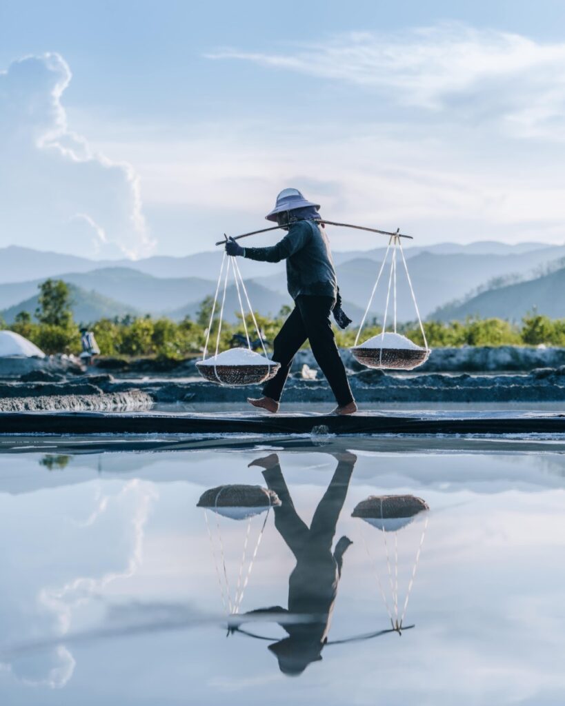 Dry season is perfect for making salt in Tuyet Diem salt village. Photos by VIA Ben Torto - Weather in Central Vietnam: Your Helpful Travel Guide