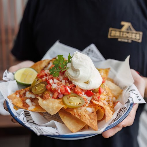 7 bridges 5 1 - 9 BEST places to get craft beer in Ho Chi Minh City