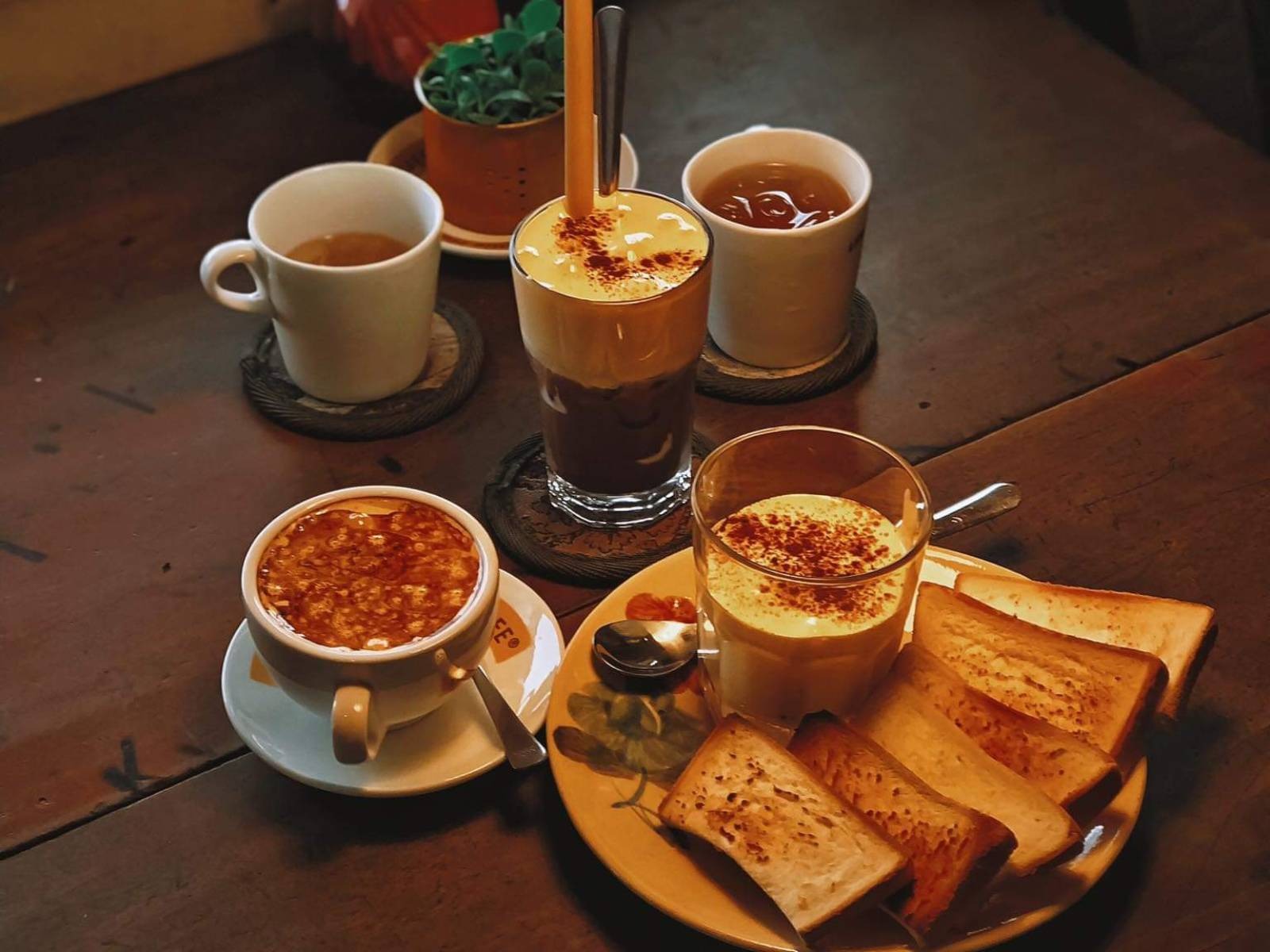 Little HaNoi Egg Coffee