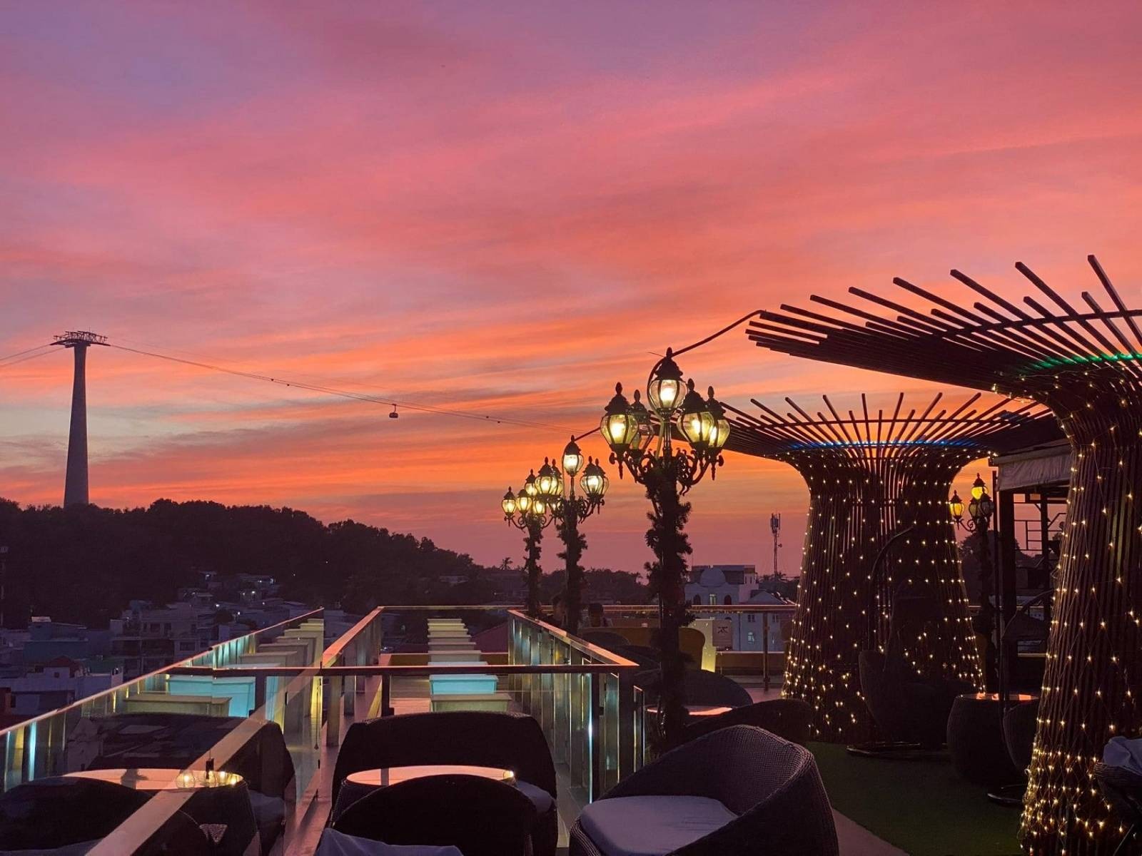 PH Rooftop Bar And Lounge