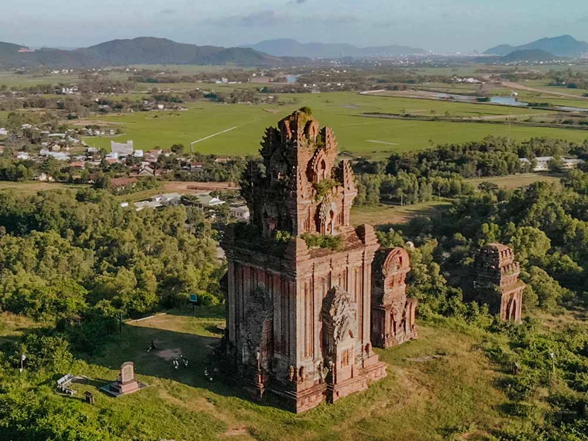 banh it tower 1 - Things To Do In Quy Nhon