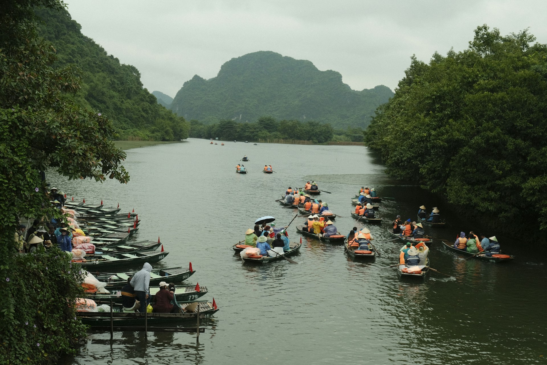manoa angelo C2xFKlOR0PE unsplash - Things To Do In Ninh Binh