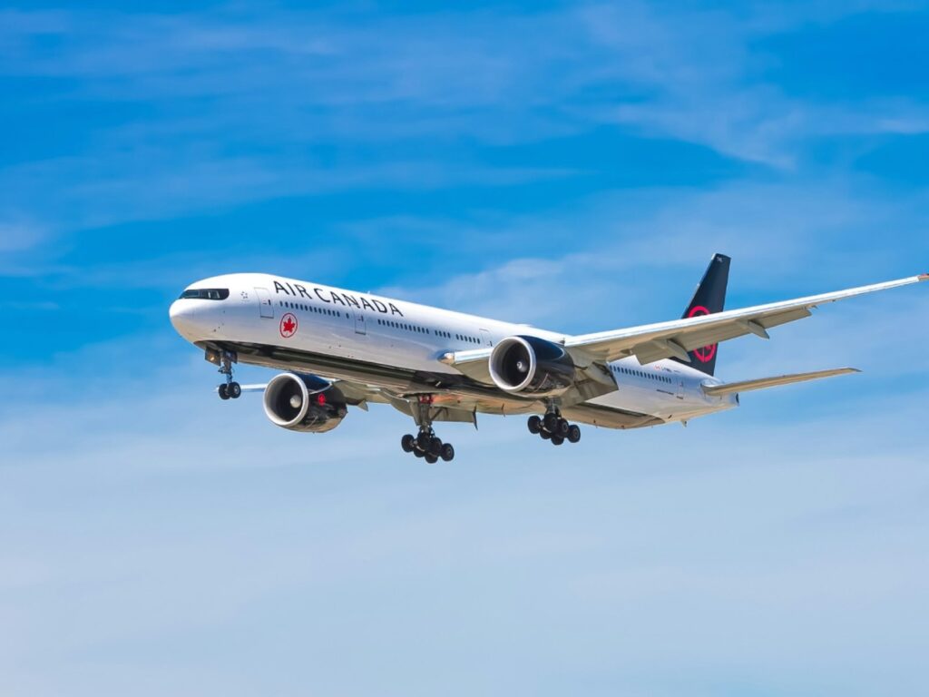 Flight to Vietnam from Canada 2 Flight to Vietnam from Canada