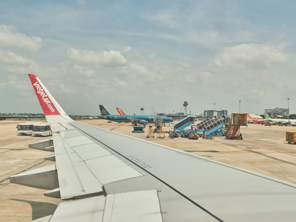 kent lam mauFT4h 8TY unsplash 1 - Flight to Vietnam from Taiwan