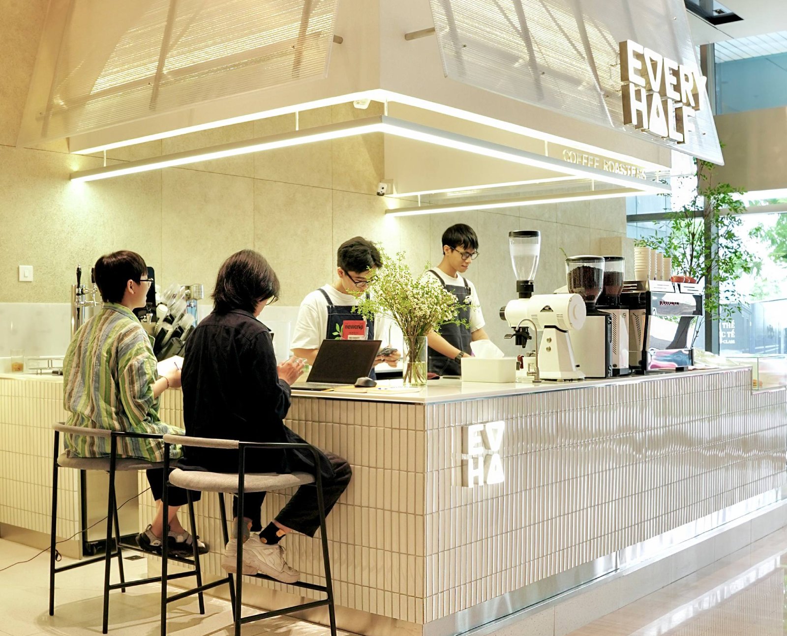 448831429_989018739890816_8233352156600912179_n 448831429 989018739890816 8233352156600912179 n - Coffee In Vietnam | Savoring Cultural Delights & Beyond – Contributed by Vietnam Is Awesome Community