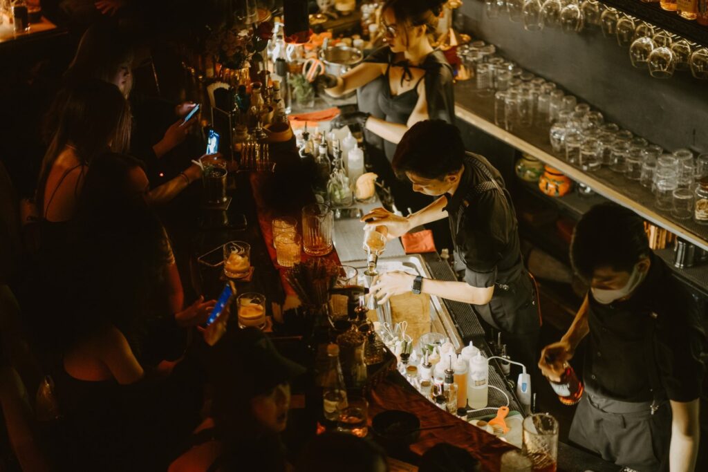 cocktail bars in saigon