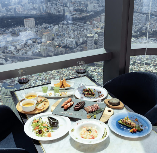 Ussina Sky 77 Restaurant Vincom Landmark 81 - Restaurants And Romantic Things To Do In Ho Chi Minh City - Voted by Vietnam Is Awesome Community