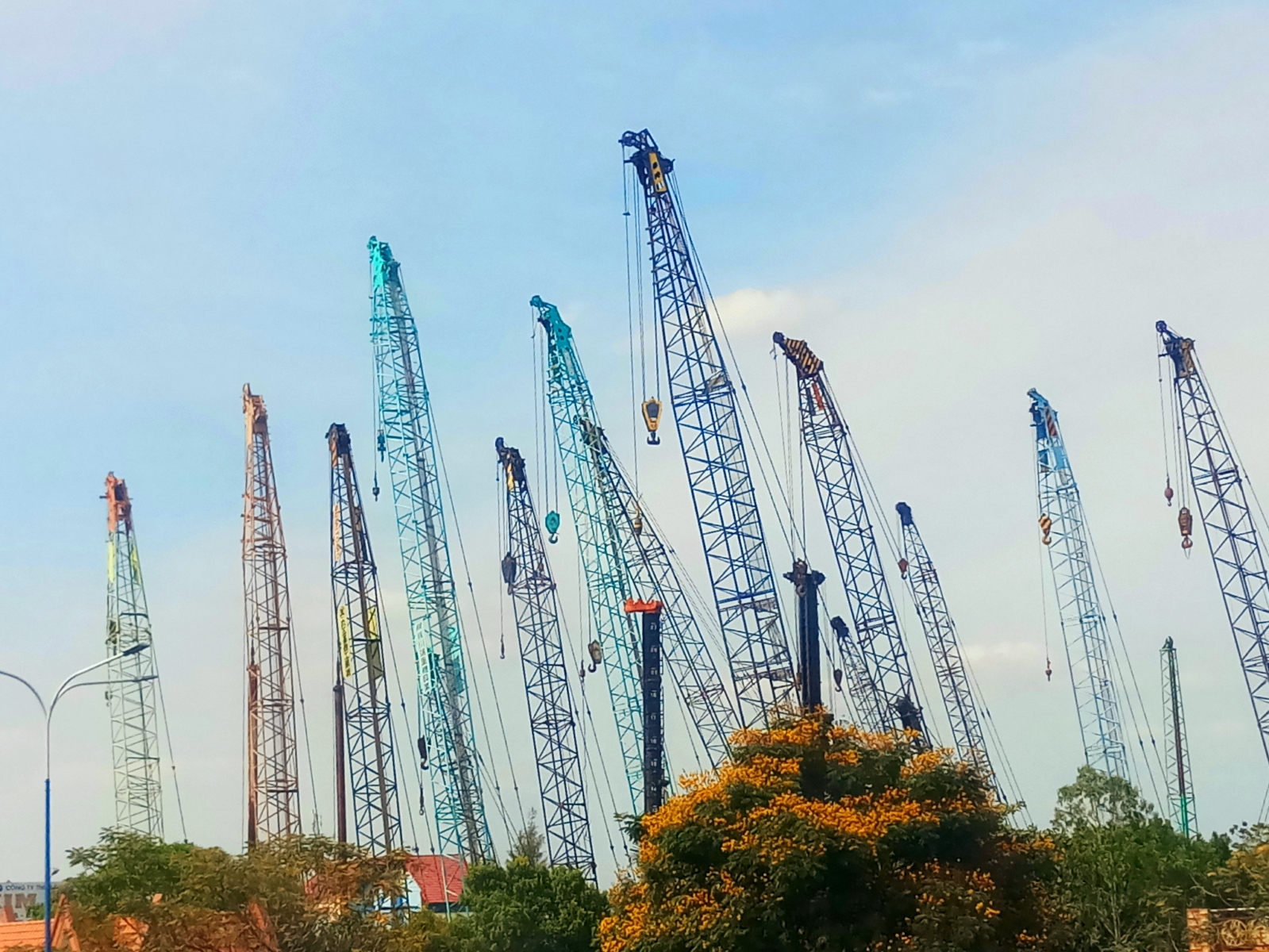 Architecturelandscape-Cranes-at-dawn (1) Architecturelandscape Cranes at dawn 1 - Meet the Champions of the Vietnam Is Awesome Photo Contest 2024!