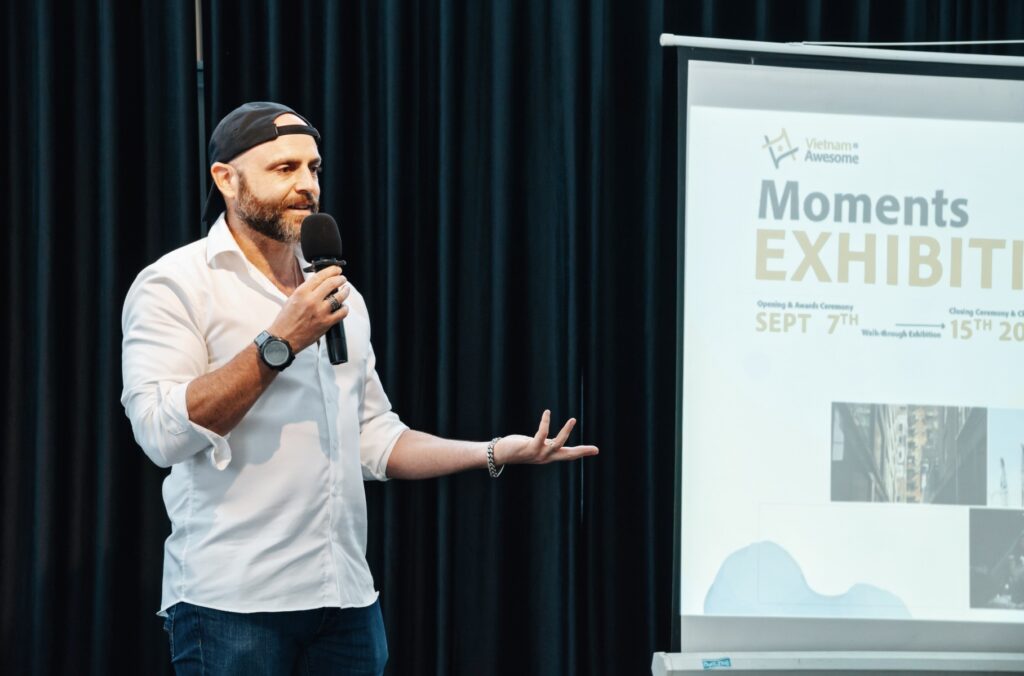 DSC00024 1 - Moments Exhibition Successfully Launched, Supporting Social ChangeMakers' Mid-Autumn Charity