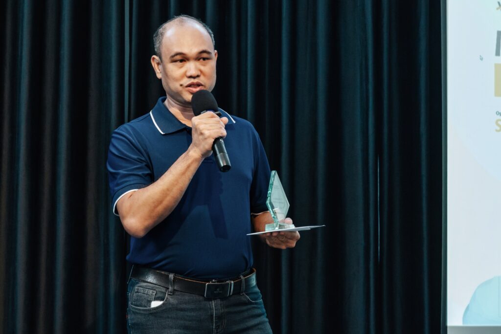 DSC00143 1 - Moments Exhibition Successfully Launched, Supporting Social ChangeMakers' Mid-Autumn Charity