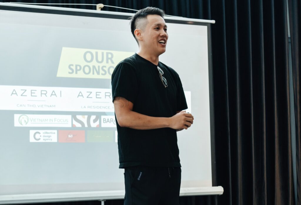 Exhibition8 - Moments Exhibition Successfully Launched, Supporting Social ChangeMakers' Mid-Autumn Charity