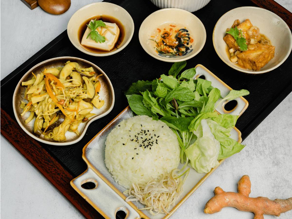 68 Meal Set Vietnameses Traditional Meal 0 - 11 Best Vegetarian Restaurants in Ho Chi Minh City: Fresh Picks