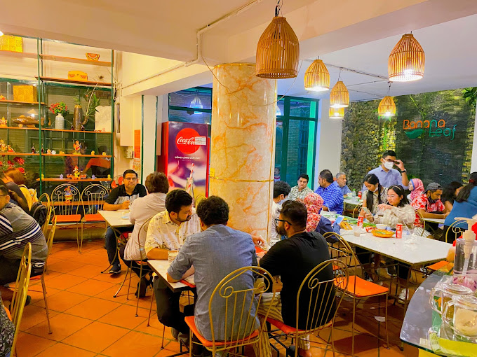 Top 10 Must-Try Halal Restaurants in Ho Chi Minh City: Best Eats! 9 banana leaf1 - Top 10 Must-Try Halal Restaurants in Ho Chi Minh City: Best Eats!