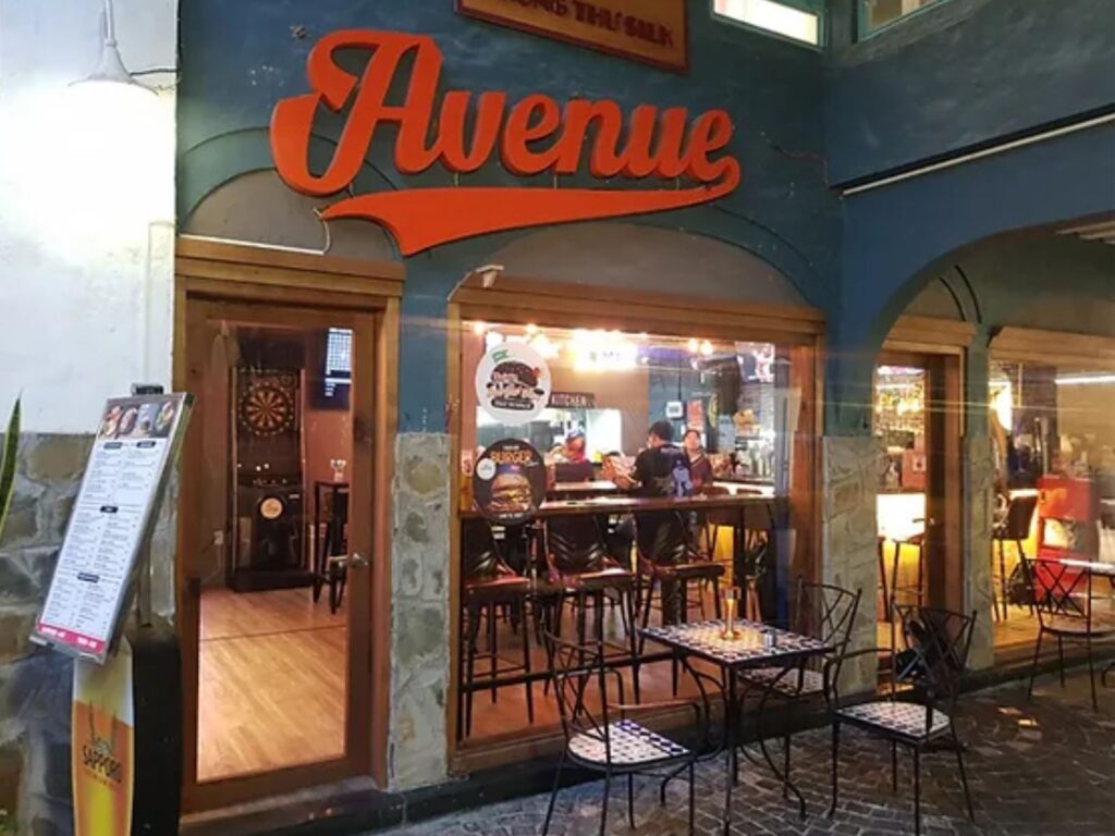 trivia nights in saigon