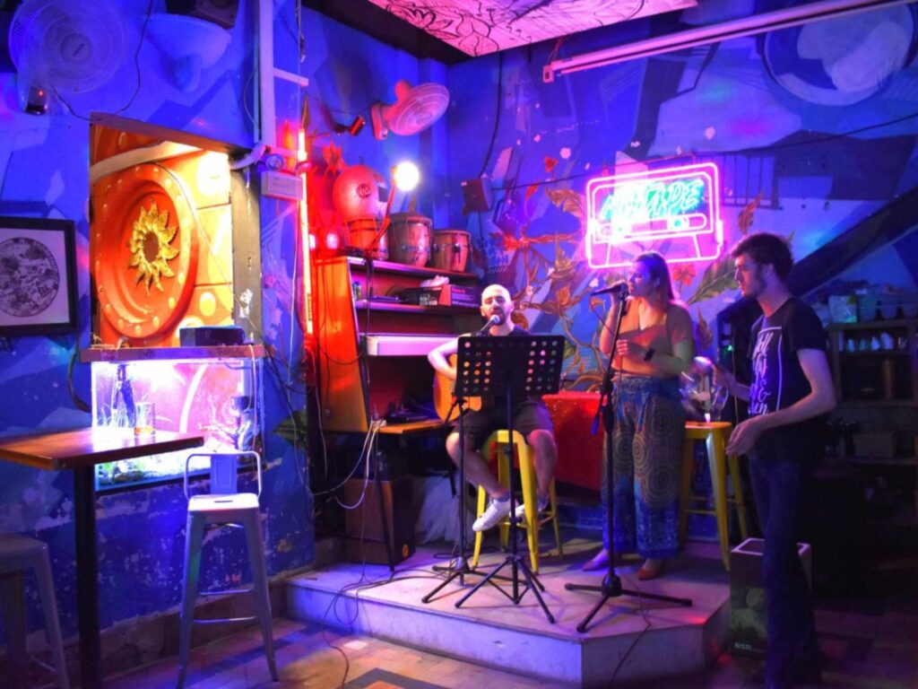 trivia nights in saigon