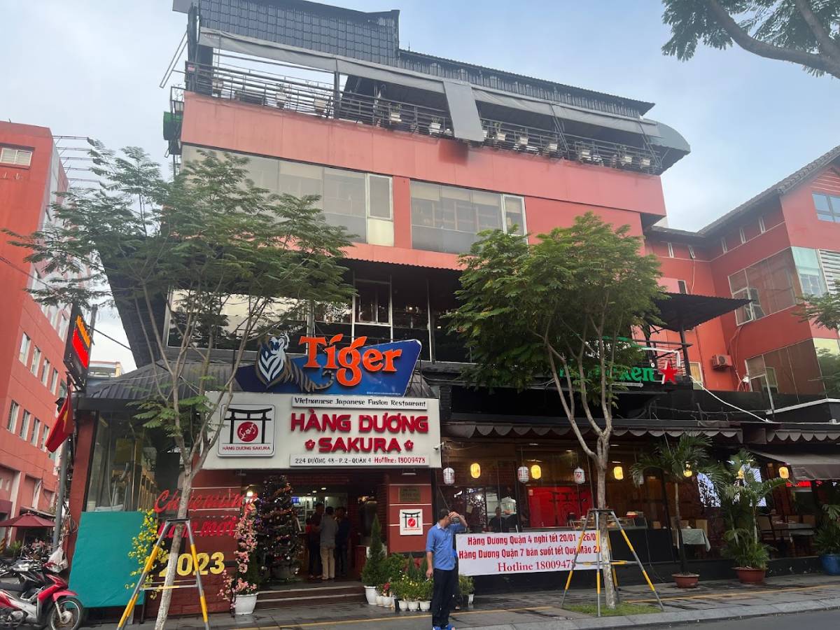 hang duong sakura eterior - A Guide to the Best Seafood Restaurants in Ho Chi Minh City