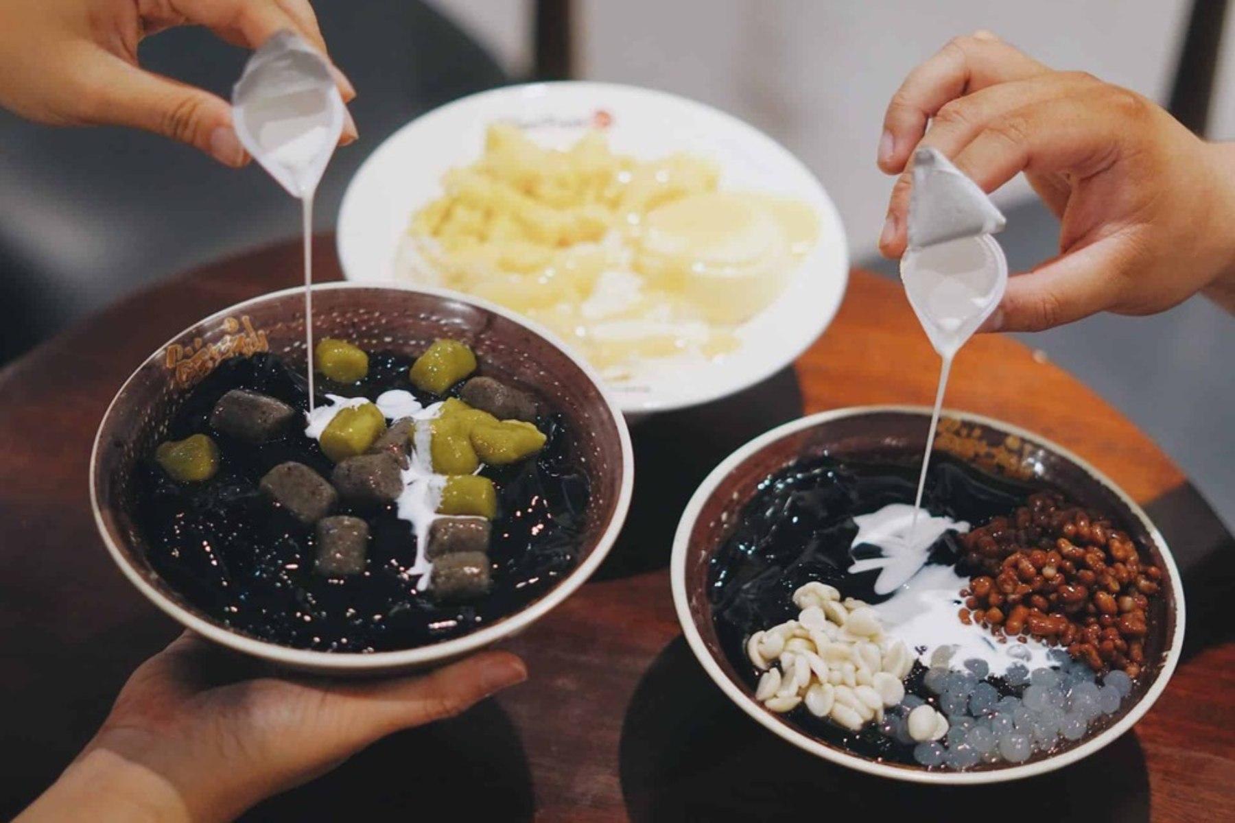 4 Irresistible Vietnamese Desserts In Ho Chi Minh You Need To Try Today